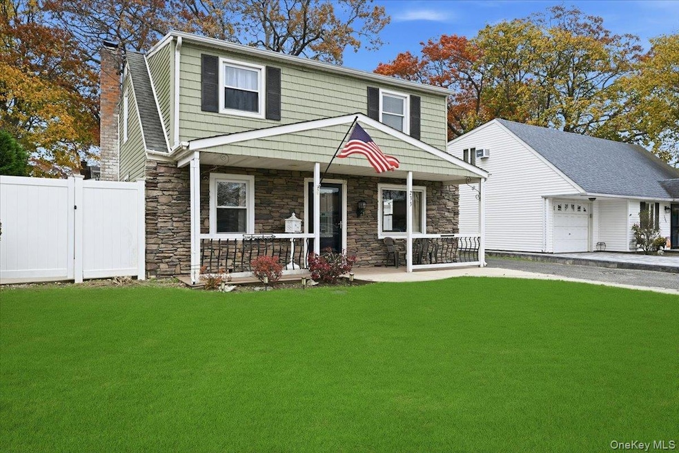 For Sale $639,990 • Co-Listing Agent