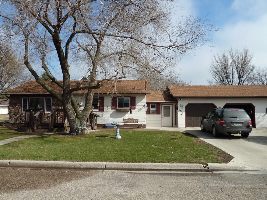 Exterior View, Walker Home<|><|>