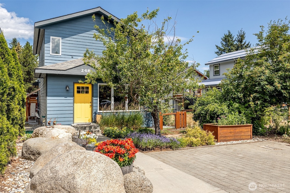For Sale $699,000 • Co-Listing Agent