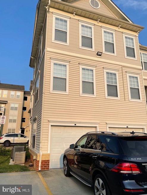 11331 Aristotle Dr unit 5-212, Fairfax, VA 22030 - photo 1