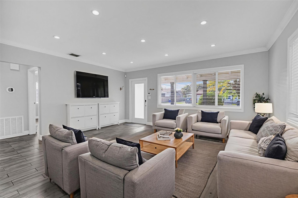 For Sale $589,900 • Co-Listing Agent