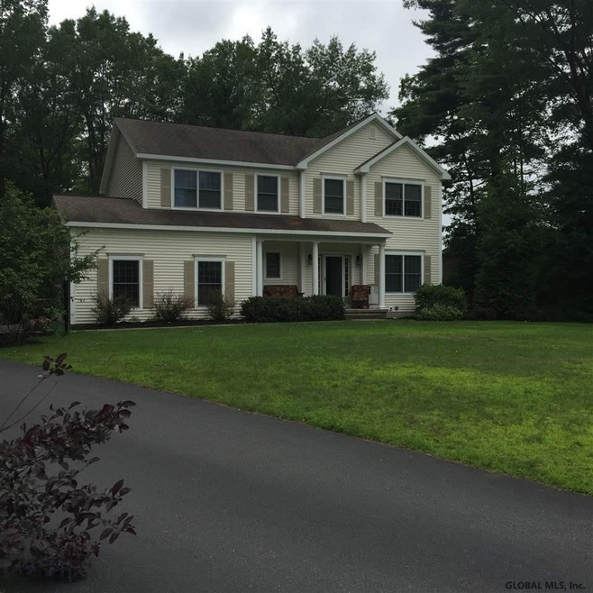 2 Sorrel Ct, Clifton Park, NY 12065 - photo 1