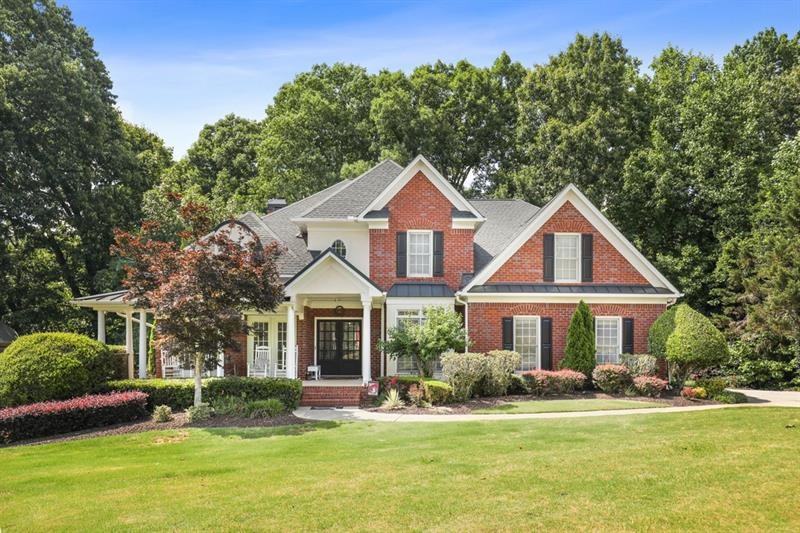 WELCOME HOME to this three-sides brick beauty in D