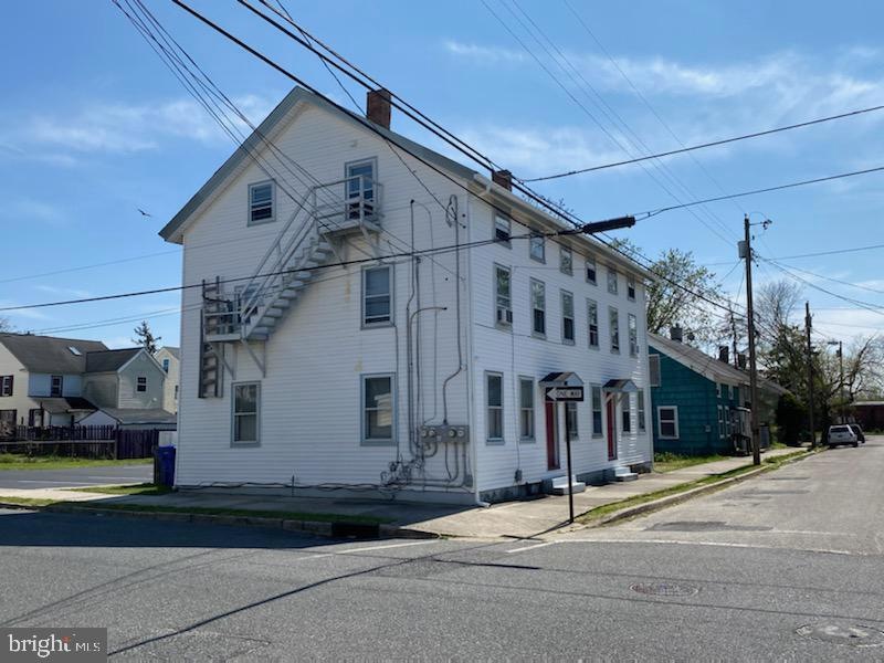 401-403 Green St W unit A3, Millville, NJ 08332 - photo 1