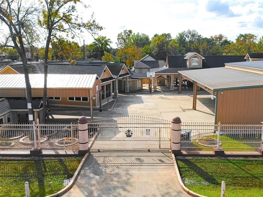 2318 Chamberlain St, Houston, TX 77093 - photo 1