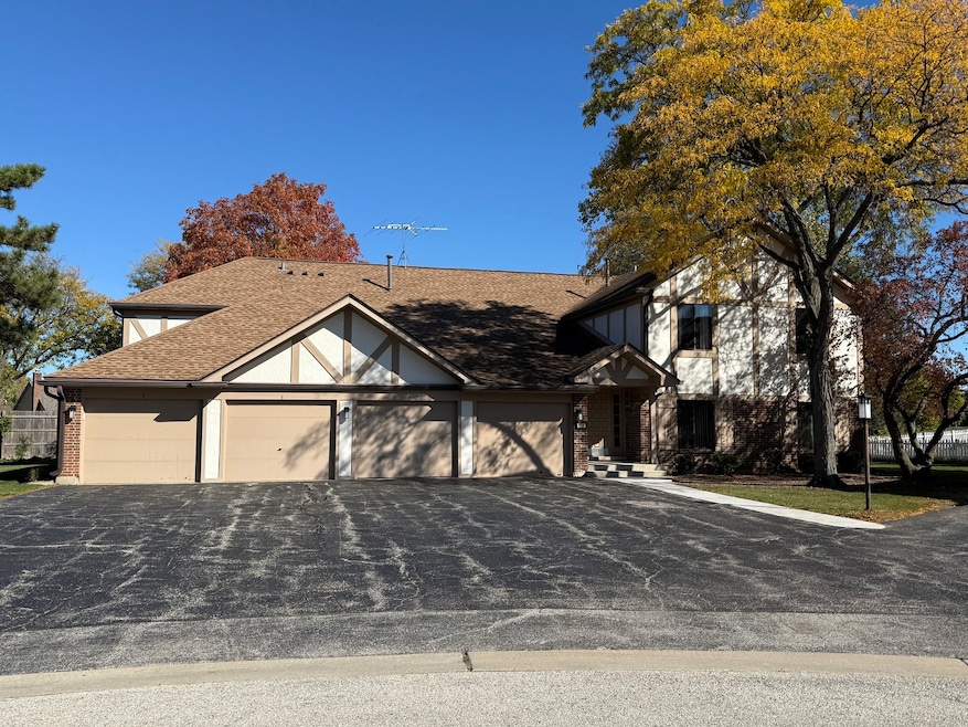 924 Surrey Dr unit 1A, Schaumburg, IL 60193 - photo 1