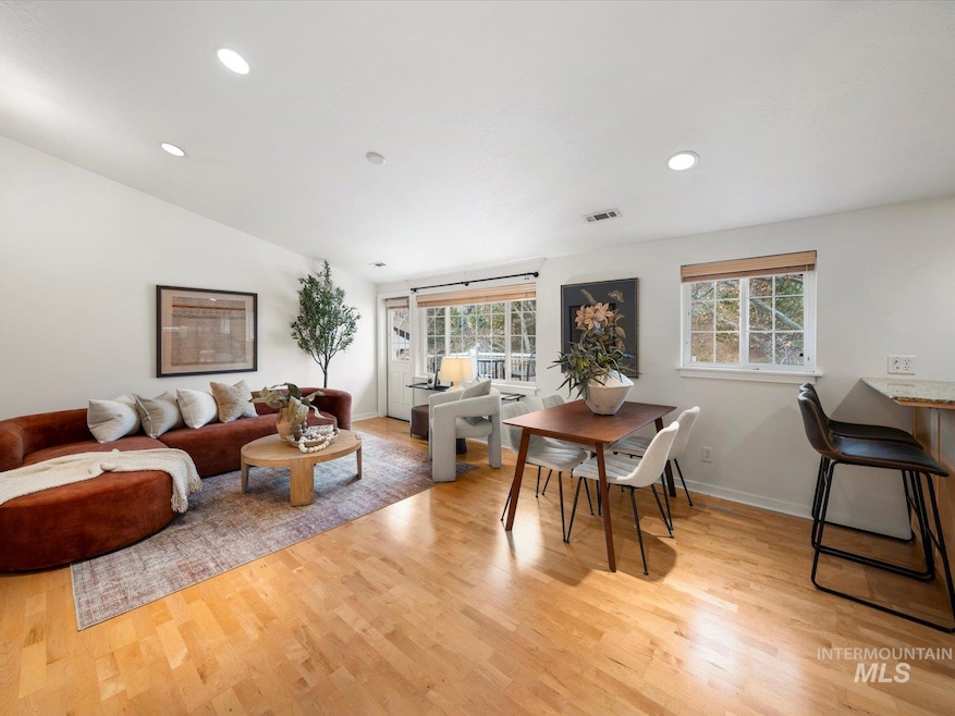 213 W Village Ln, Boise, ID 83702 - photo 1