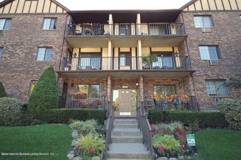 120 Devon Loop unit 110, Staten Island, NY 10314 - photo 1