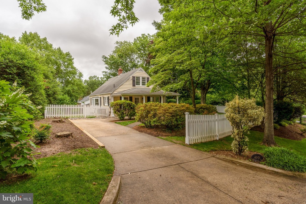 Sold $900,000 • Co-Listing Agent