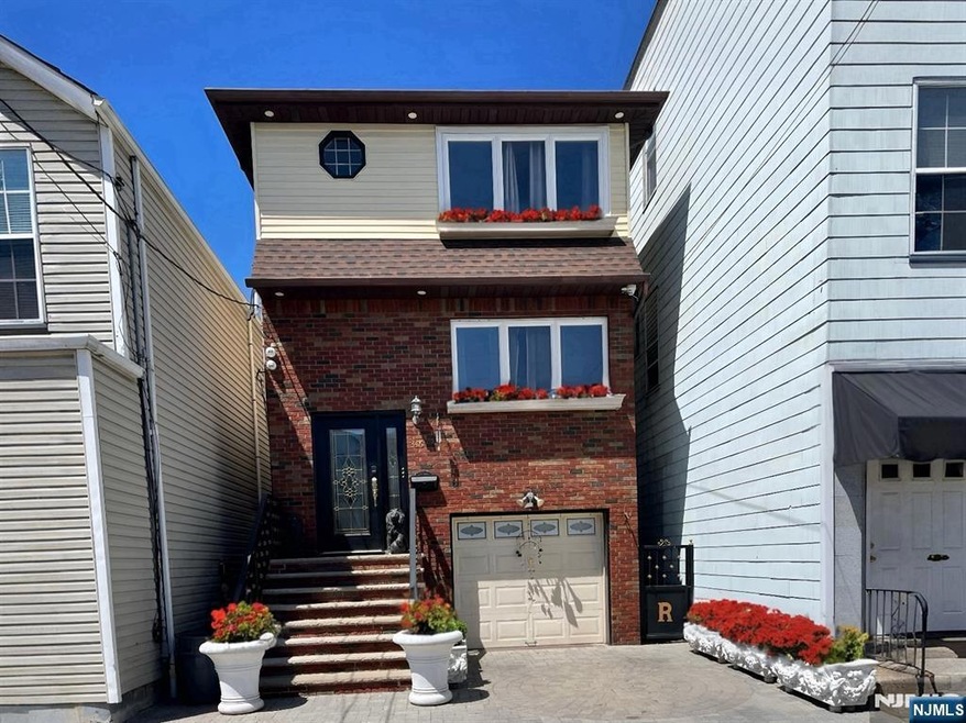 346 N 2nd St unit 1, East Newark, NJ 07029 - photo 1