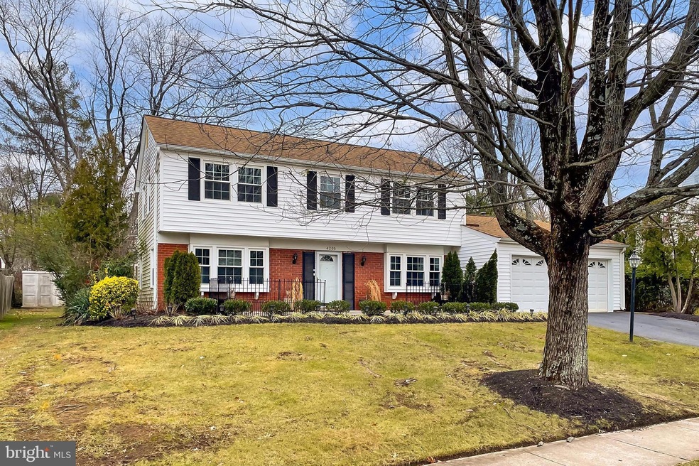 4205 Maylock Ln, Fairfax, VA 22033 - photo 1