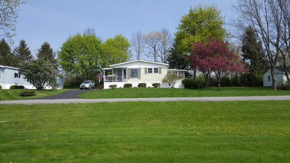 One of the best lots in the Pristine Pine Tree Par
