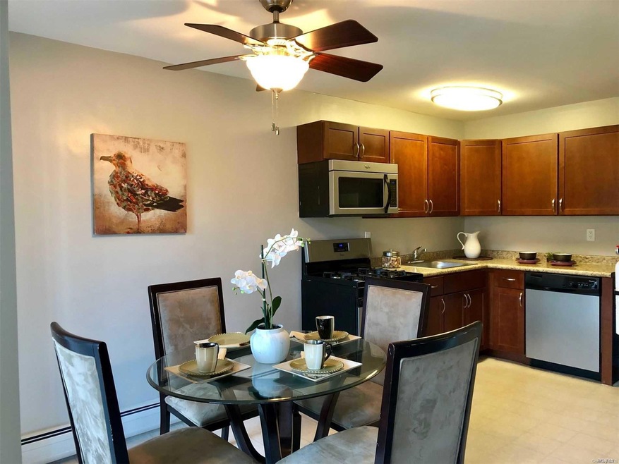 100 Imperial Way unit 606-I, Bayport, NY 11705 - photo 1