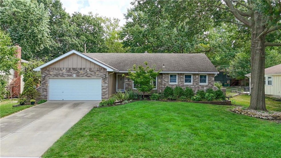 10015 Rosehill Rd, Lenexa, KS 66215 - photo 1