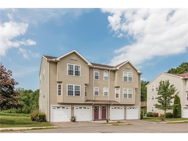 5 Sarahs Place unit 5, Wallingford, CT 06492 - photo 1