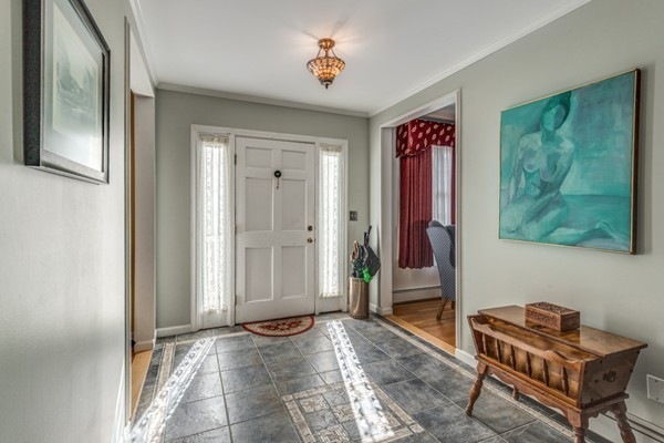 9 Lime St, Marblehead, MA 01945 - photo 1