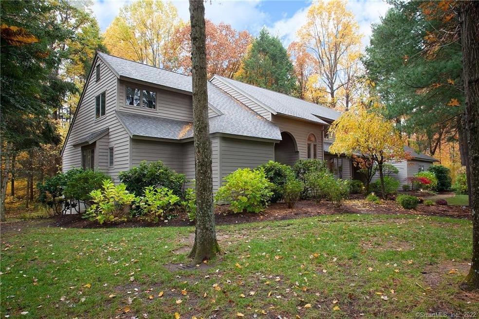 20 Quail Hollow, West Hartford, CT 06117 - photo 1