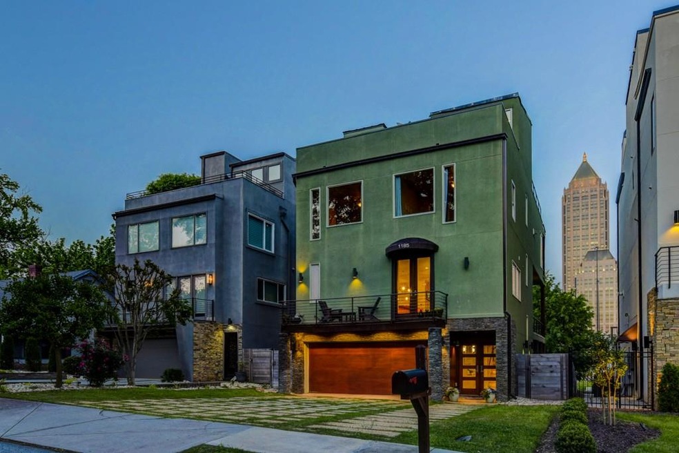 Modern Masterpiece In Amazing Location