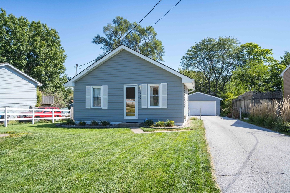 4513 SW 3rd St, Des Moines, IA 50315 - photo 1