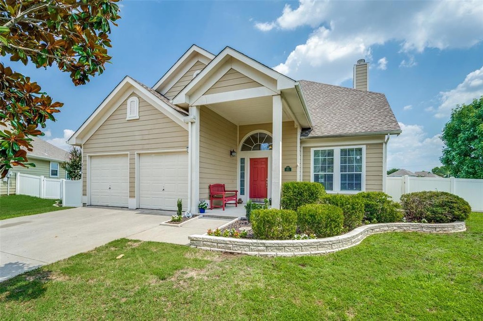 9914 Cedarcrest Dr, Providence Village, TX 76227 - photo 1