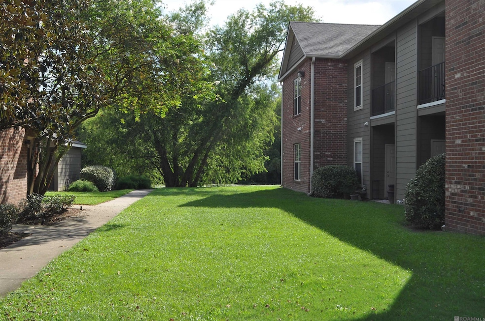 7300 Burbank Dr unit 23, Baton Rouge, LA 70820 - photo 1