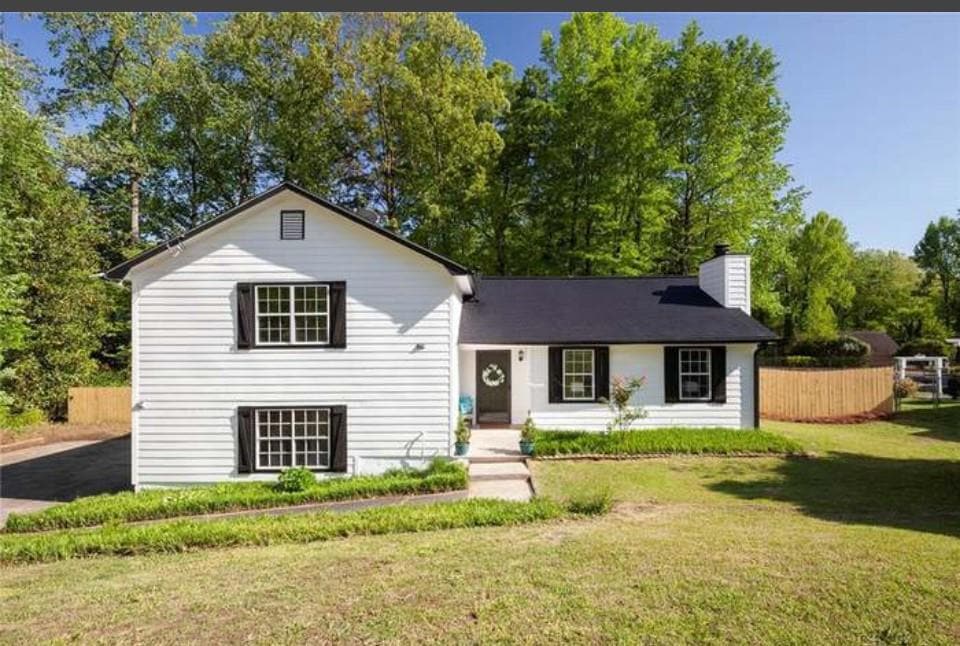 4964 Turtle Rock Dr, Marietta, GA 30066 - photo 1