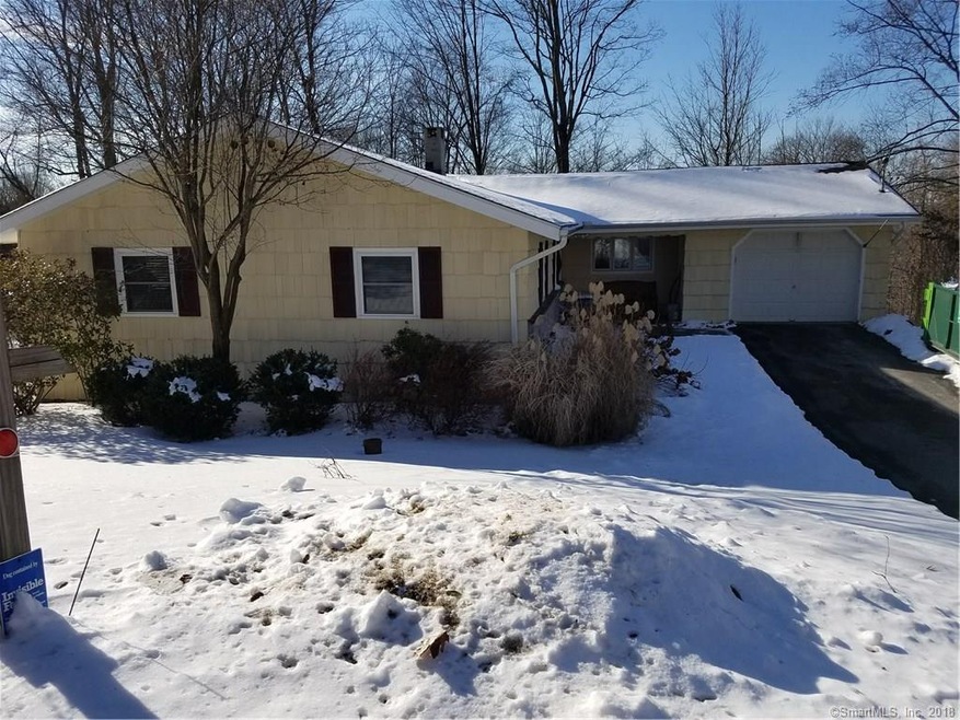 4 Hillview Dr W, New Fairfield, CT 06812 - photo 1