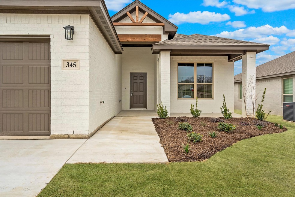 345 Clark Ave, Weatherford, TX 76086 - photo 1