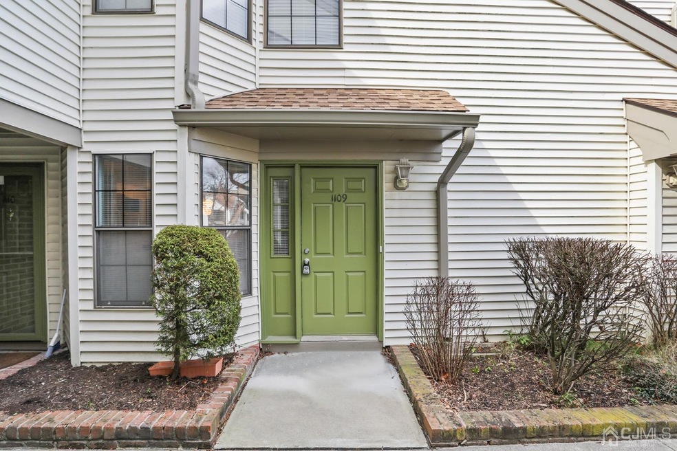 1109 Harbor Club Dr, Parlin, NJ 08859