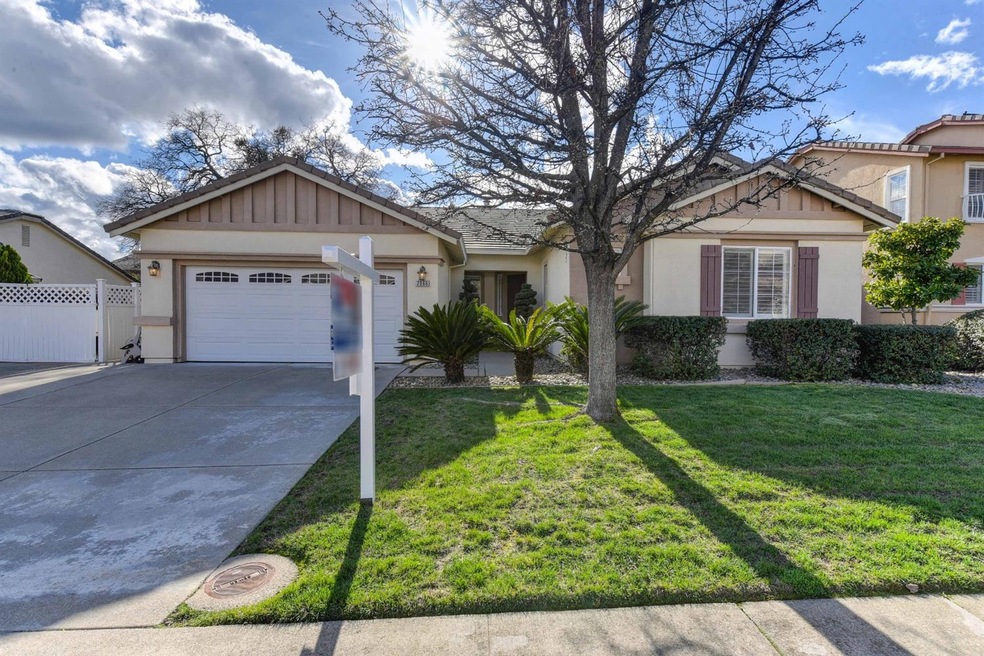PRIDE OF OWNERSHIP... THIS HOME IS MOVE IN READY!! NO HOA'S OR MELLO ROO'S. YOU WILL LOVE LIVING IN THIS COMMUNITY. EXCELLENT SCHOOLS, CLOSE TO SHOPPING, HIKING TRAILS, 10 MIN TO FOLSOM LAKE, 1HR 20MIN TO LAKE TAHOE. THIS IS A MUST SEE:)