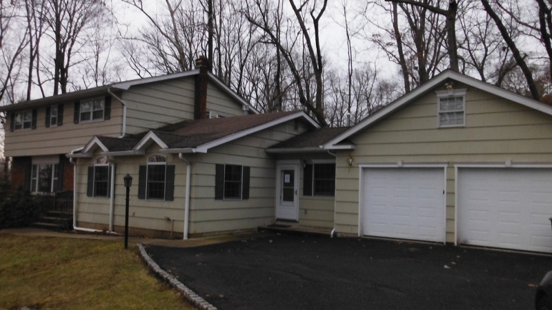 11 Sherwood Ln, Green Brook, NJ 08812 - photo 1