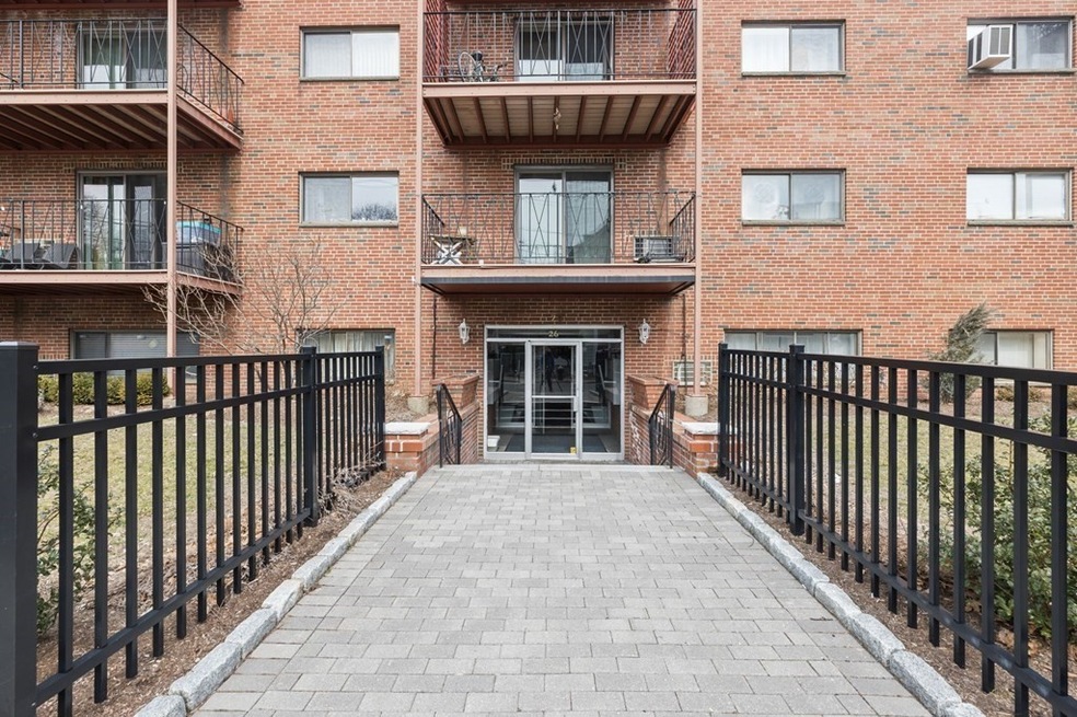 26 Waverly St unit 409, Brighton, MA 02135 - photo 1