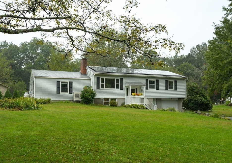 161 Pondview Dr, Amherst, MA 01002 - photo 1