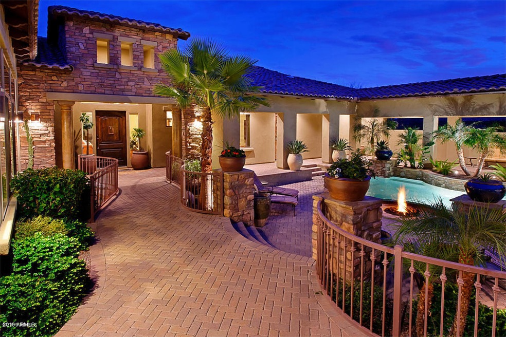 28099 N 68th Pl Fabulous Courtyard Enter