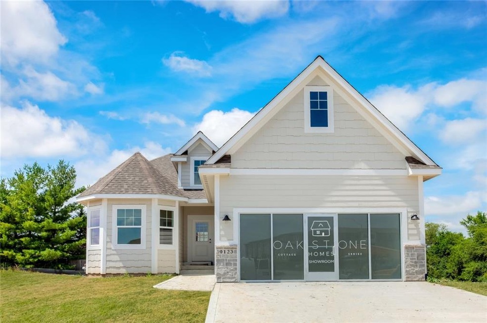 9123 S 91st Ct, West Des Moines, IA 50266 - photo 1