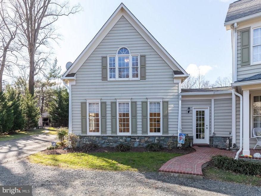 10903 Maple St, Fairfax, VA 22030 - photo 1