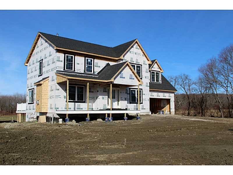 271 Mitchells Ln, Middletown, RI 02842 - photo 1