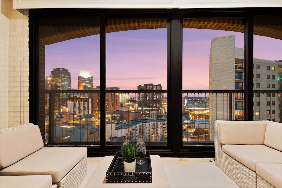 1201 Yale Place unit 1608, Minneapolis, MN 55403 - photo 1