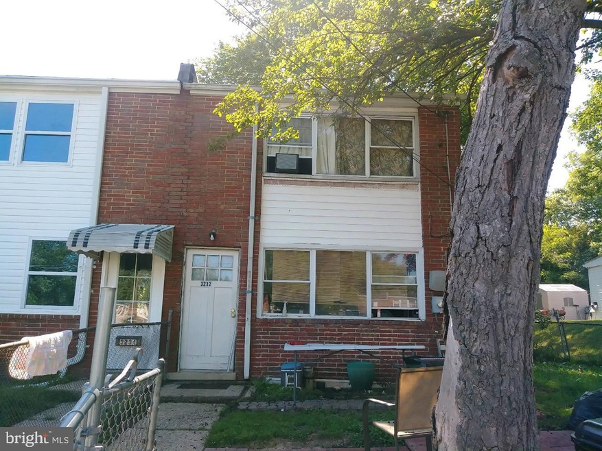 3232 Tartarian Ct, Halethorpe, MD 21227 - photo 1