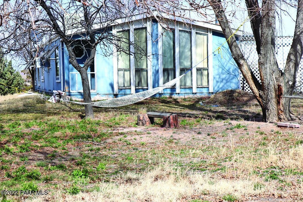 2BR/2BA Mfg home on 1+ acre