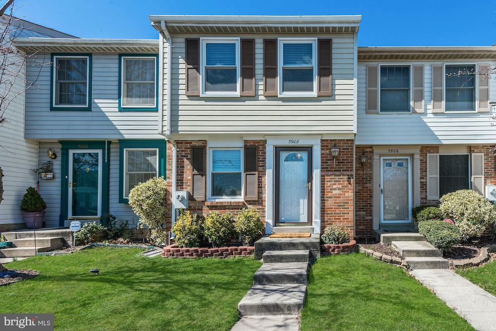 5908 Rowanberry Dr, Elkridge, MD 21075 - photo 1