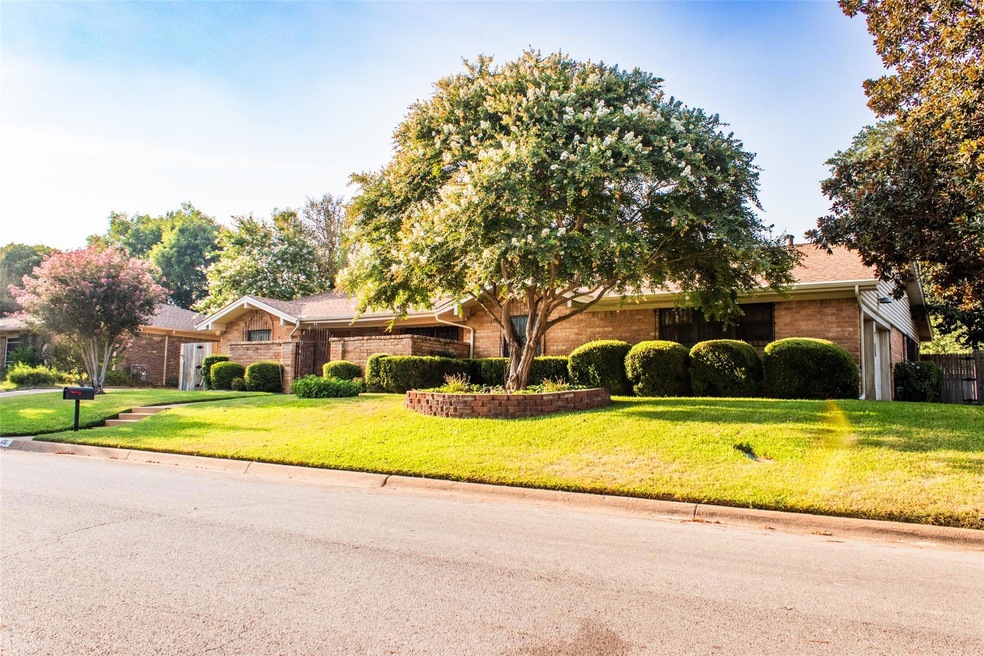 400 Circleview Dr N, Hurst, TX 76054 - photo 1