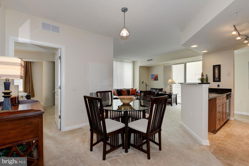 The Crescent unit 910, Silver Spring, MD 20910 - photo 1