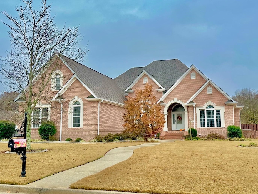 110 Brookeridge Dr, Russellville, AL 35654 - photo 1