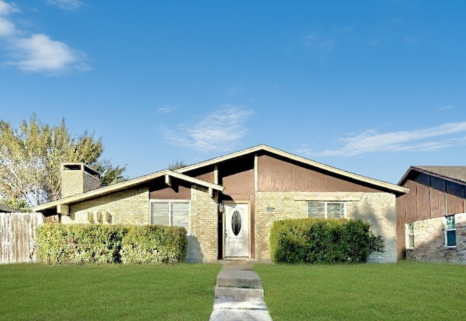 4614 Tealwood Cir, Garland, TX 75043 - photo 1