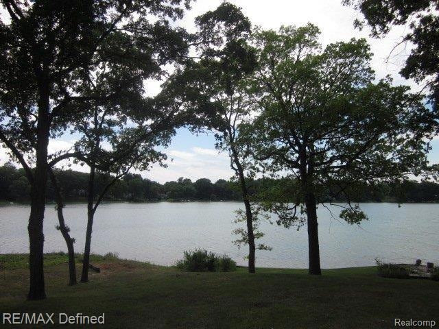 Hammond Lake New Exterior 008.JP
