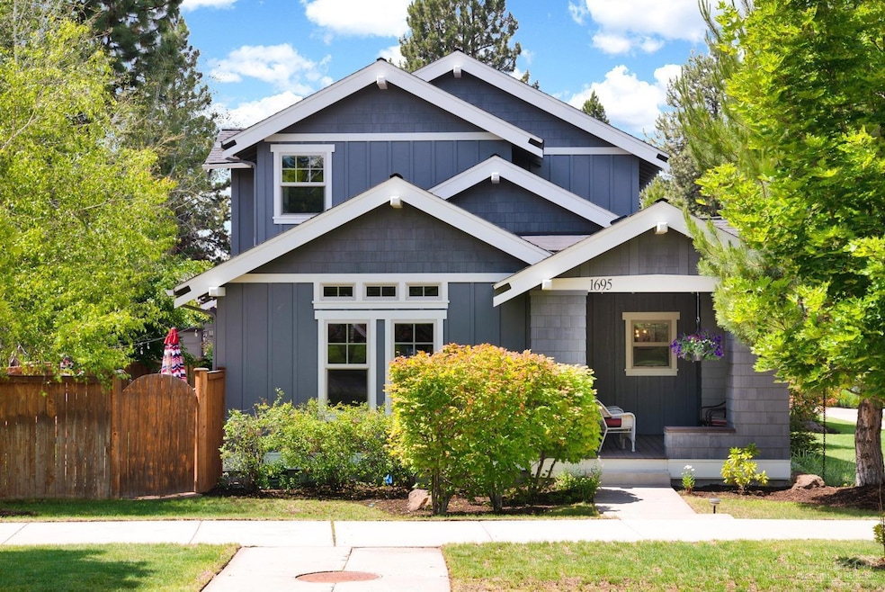 1695 NW John Fremont St, Bend, OR 97701 - photo 1