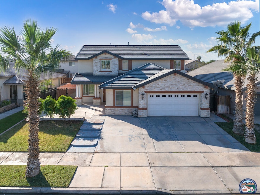 337 Countryside Dr, El Centro, CA 92243 - photo 1