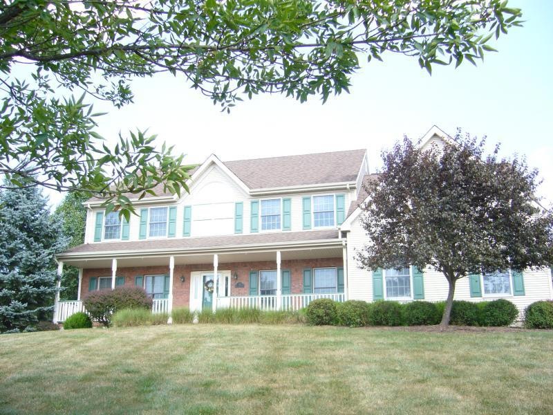 19 Wedgewood Dr, Annandale, NJ 08801 - photo 1