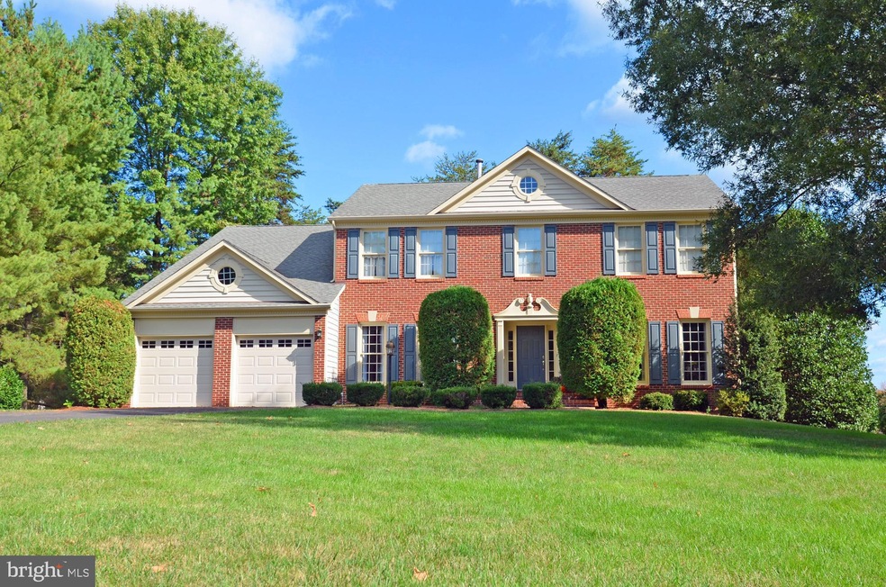 15558 Smithfield Place, Centreville, VA 20120 - photo 1